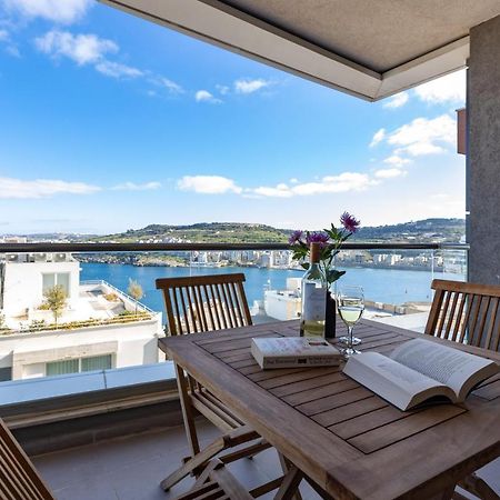 A Stunning Apartment With Spectacular Sea Views St. Paul's Bay Buitenkant foto