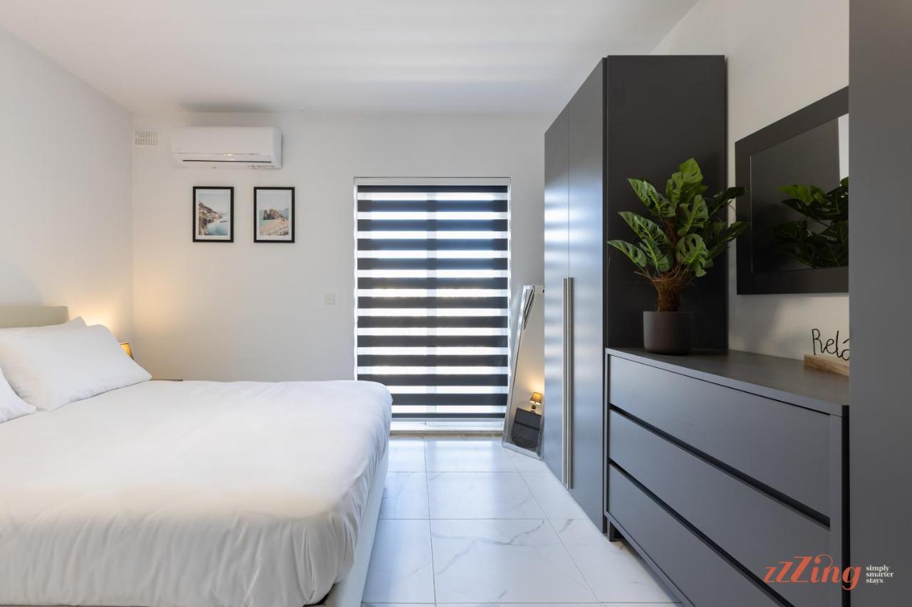 A Stunning Apartment With Spectacular Sea Views St. Paul's Bay Buitenkant foto