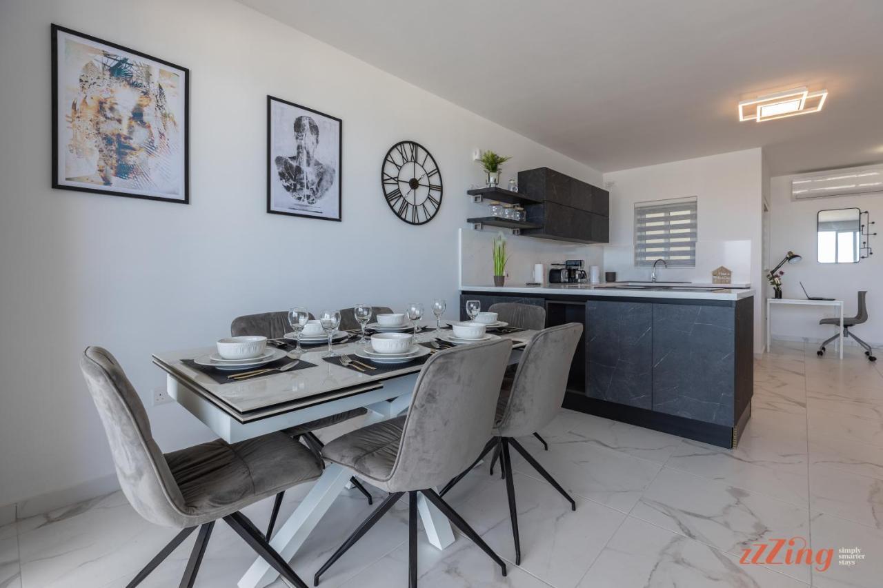 A Stunning Apartment With Spectacular Sea Views St. Paul's Bay Buitenkant foto