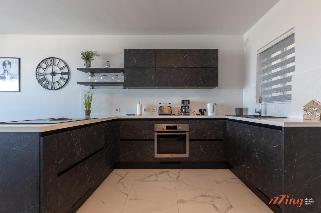 A Stunning Apartment With Spectacular Sea Views St. Paul's Bay Buitenkant foto